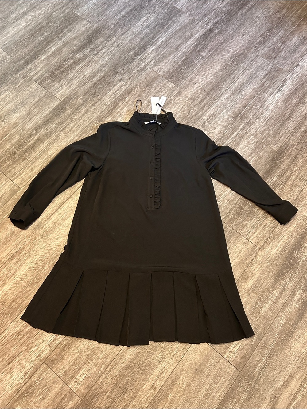 Emma & Michele Black Long-Sleeve Pleated-Hem Dress